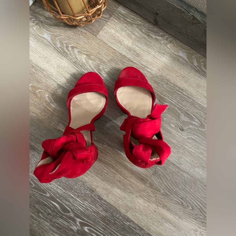 Red platform heels - Picture 5 of 6